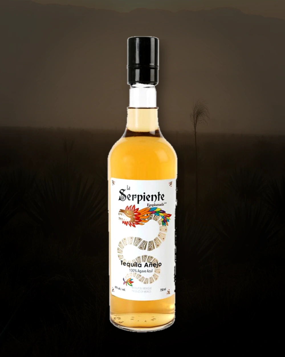 La Serpiente Emplumada Añejo bottle