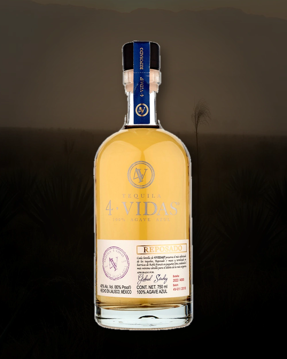 4 Vidas Tequila Reposado bottle
