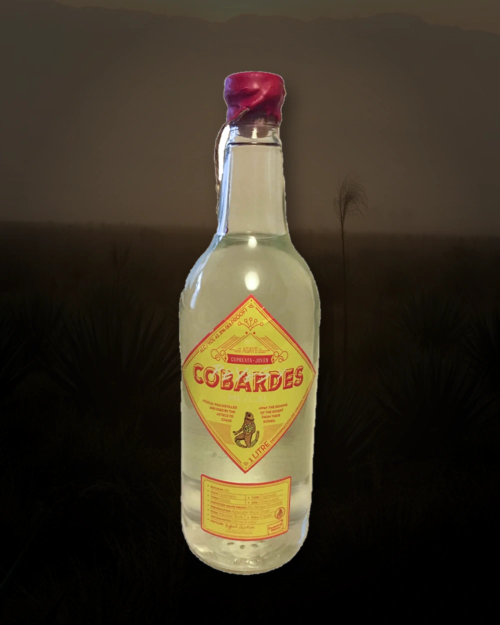 Reyes y Cobardes Cupreata bottle
