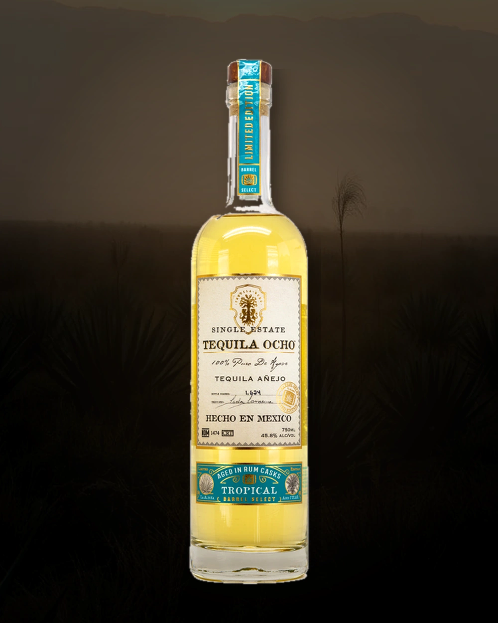 Tequila Ocho Añejo Tropical Barrel Select bottle