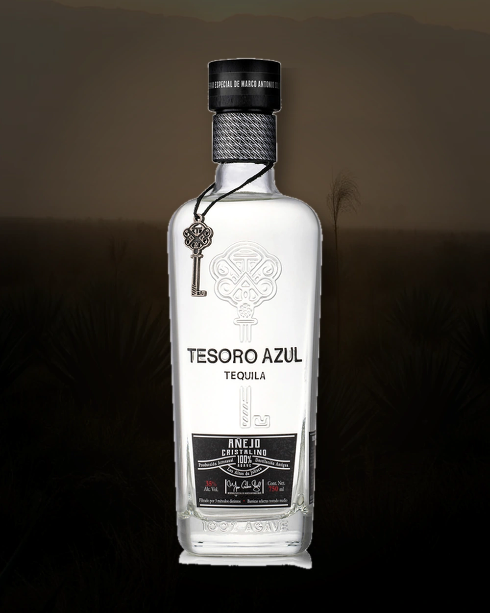 Tesoro Azul Añejo Cristalino bottle