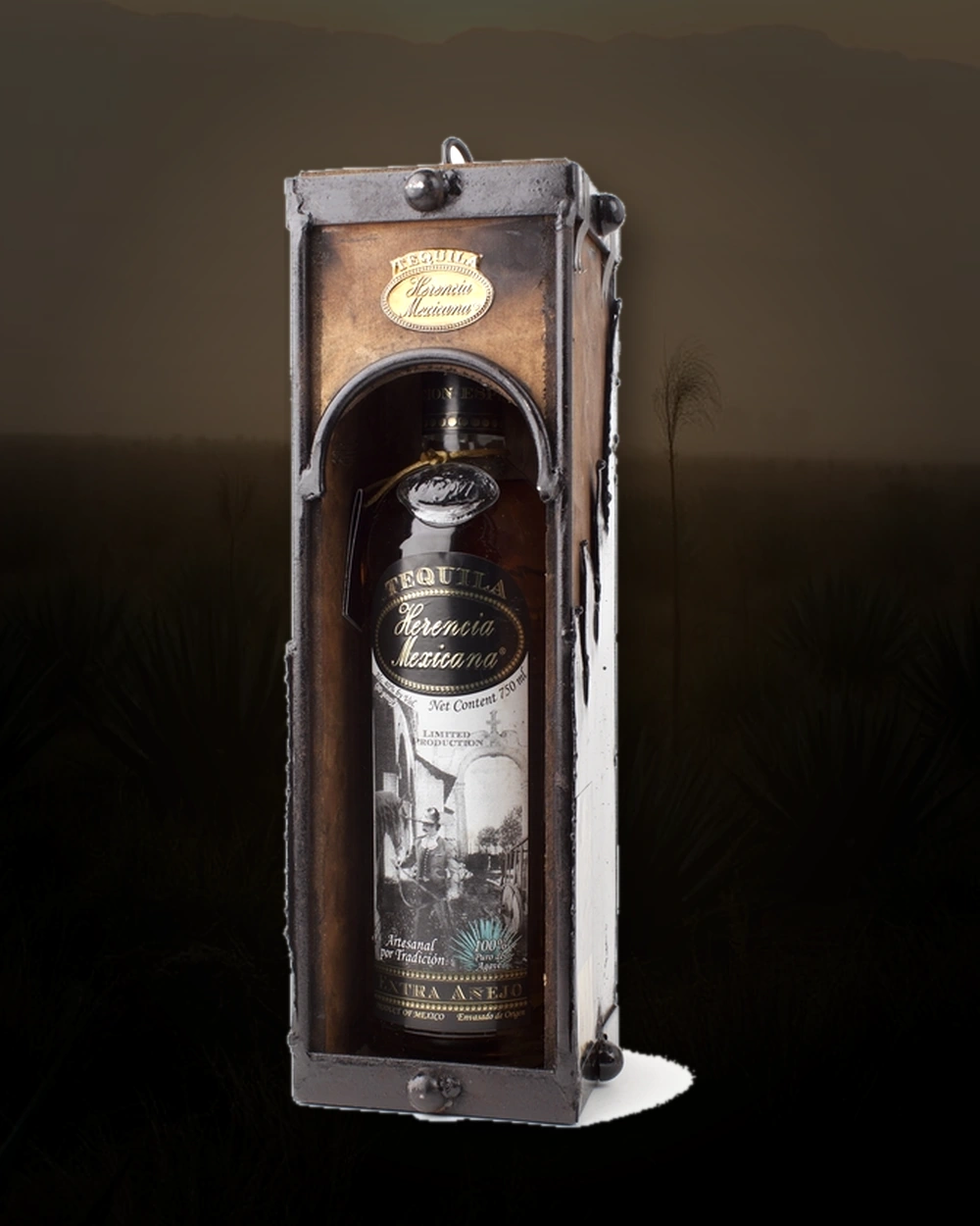 Herencia Mexicana Extra Añejo bottle