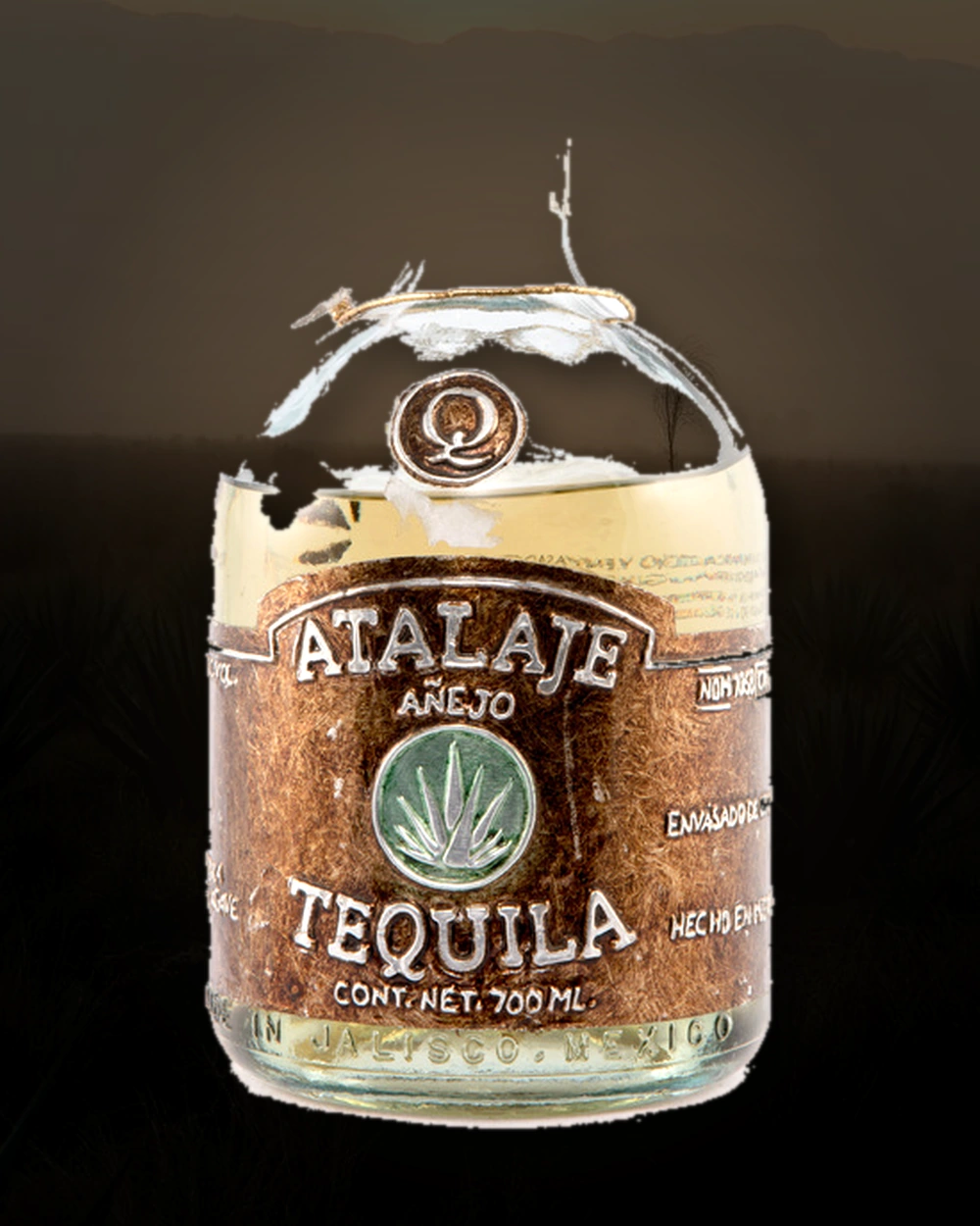 Tequila Atalaje Añejo bottle