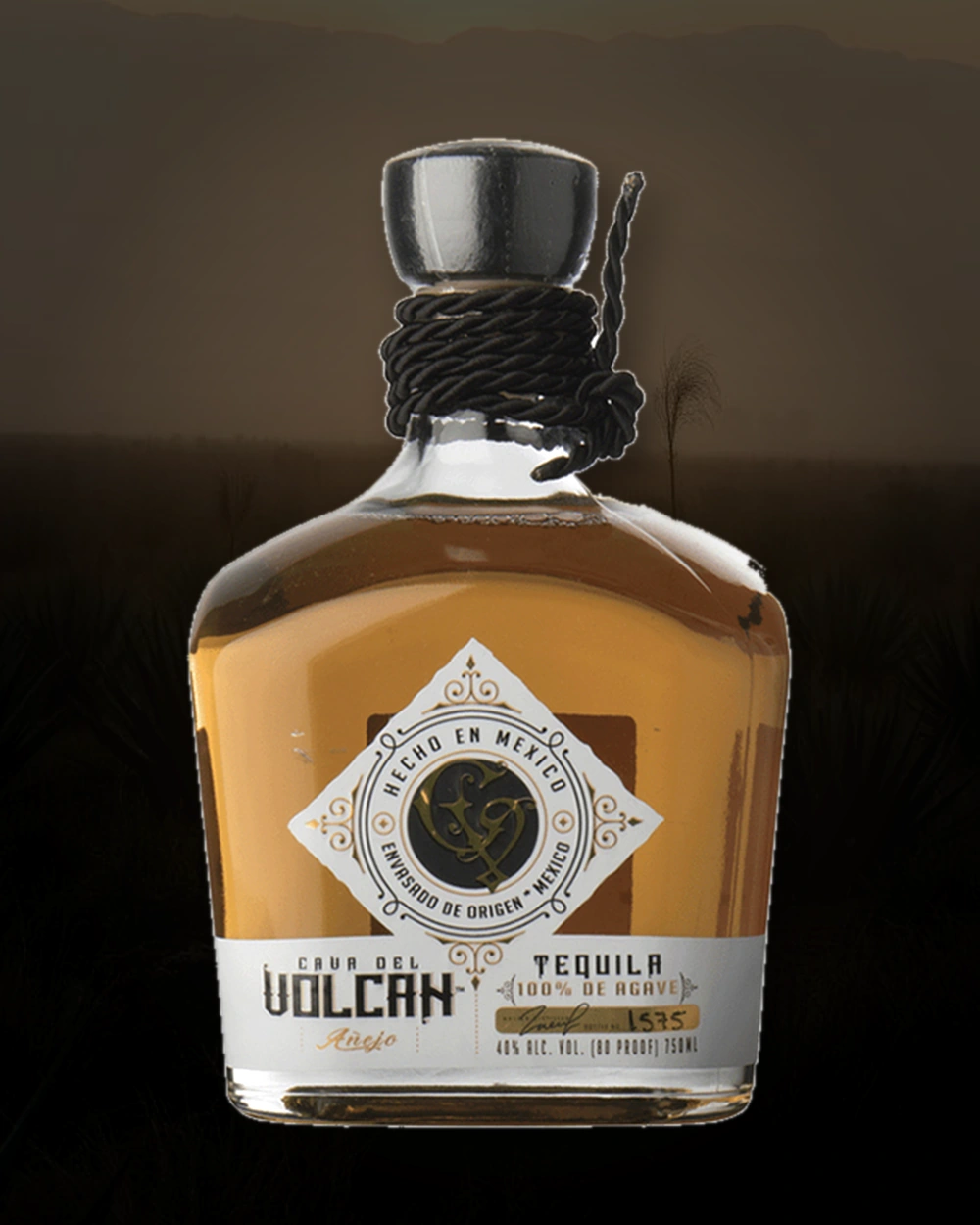 Cava del Volcan Añejo bottle