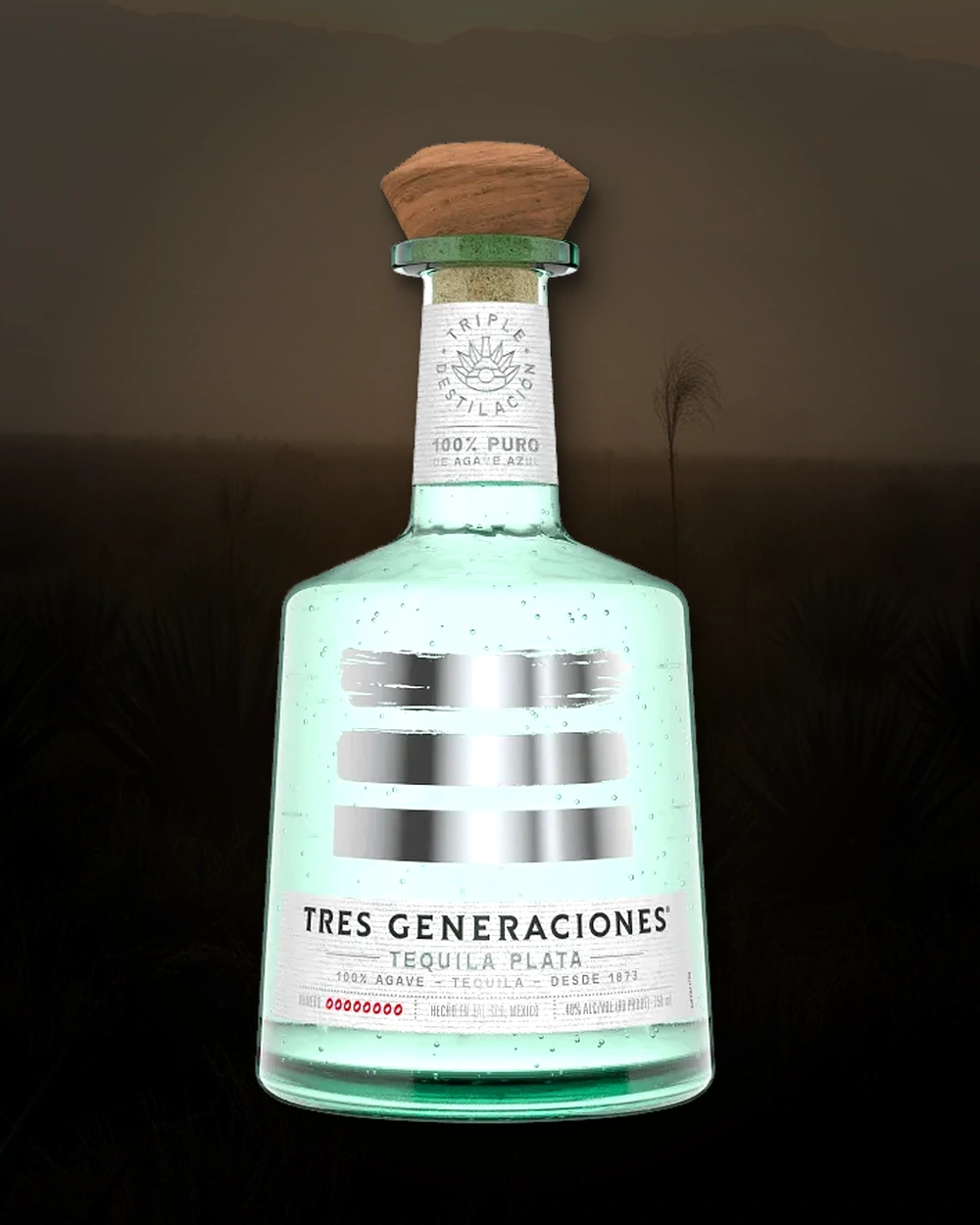 Tres Generaciones Añejo bottle