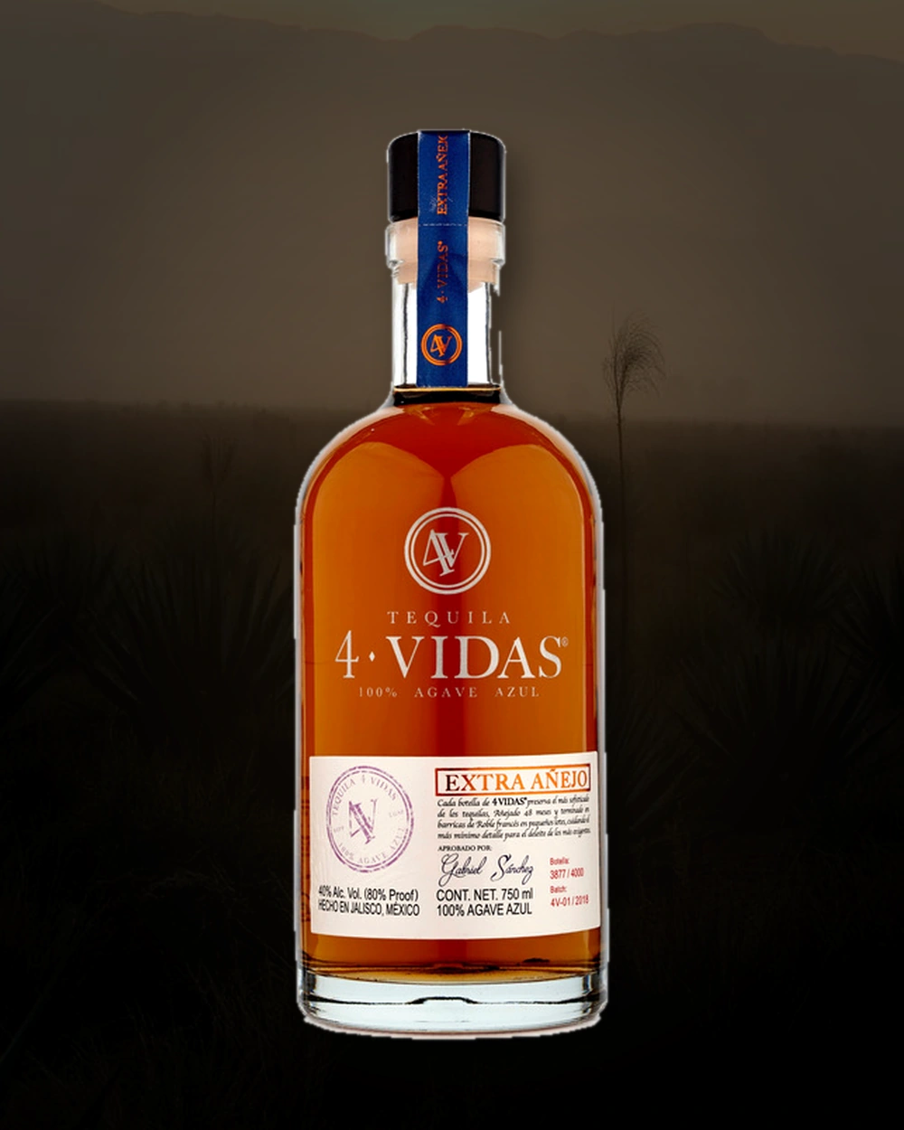 4 Vidas Tequila Extra Añejo bottle