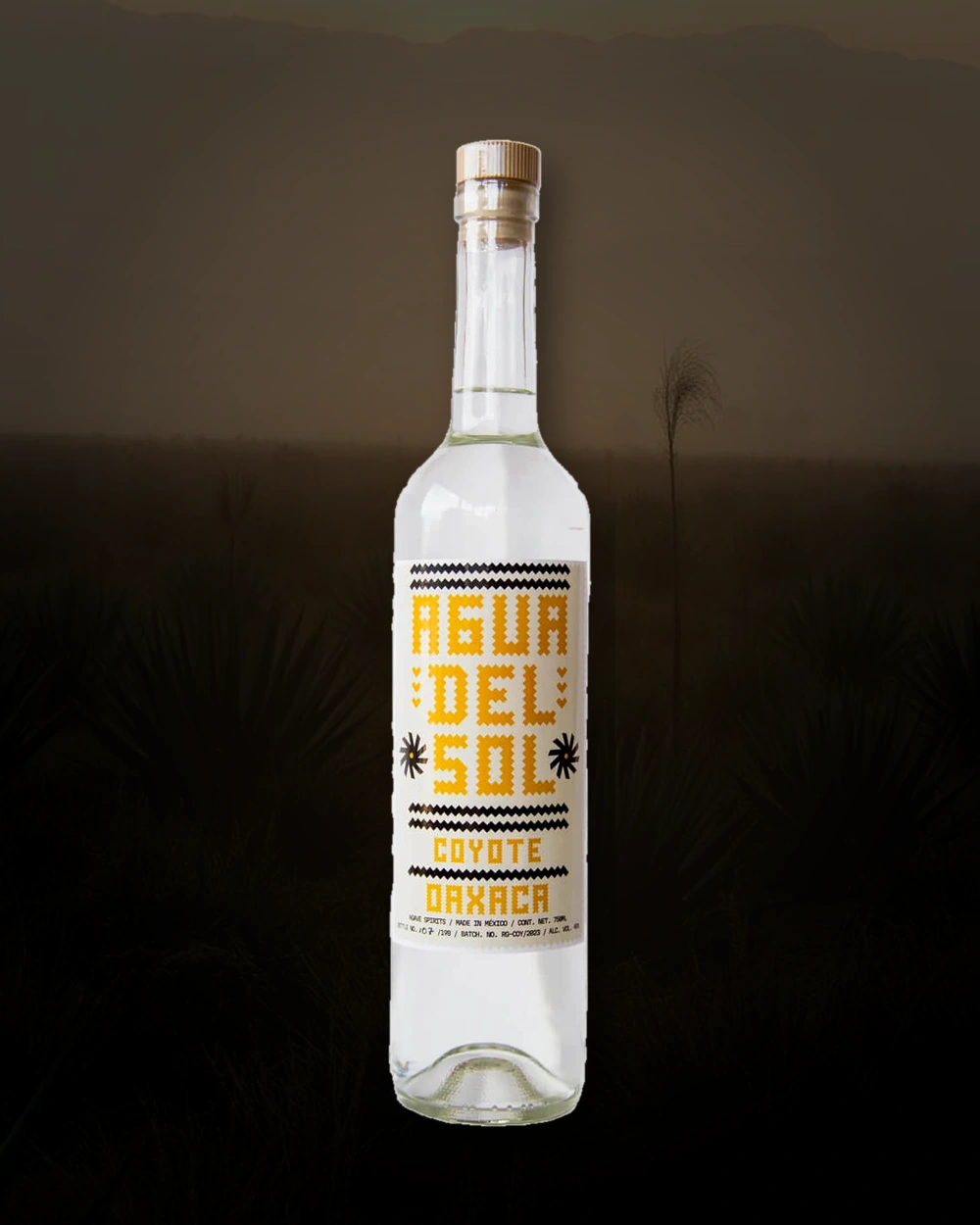 Agua del Sol Coyote – Raul Garcia bottle