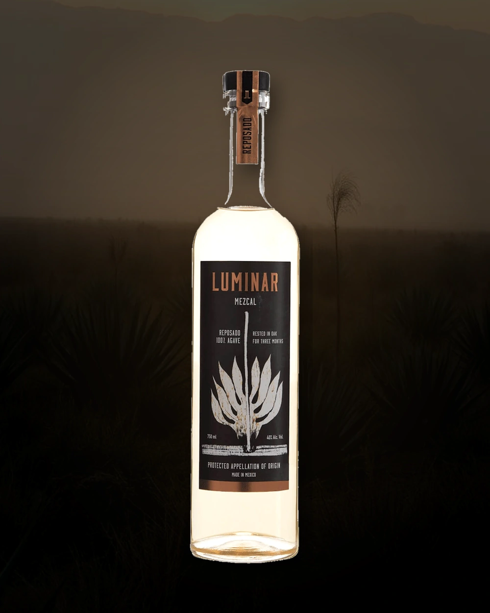 Luminar Reposado bottle