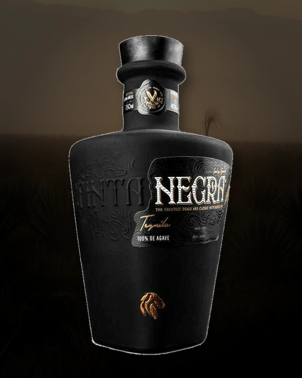Tinta Negra Supreme Extra Añejo bottle