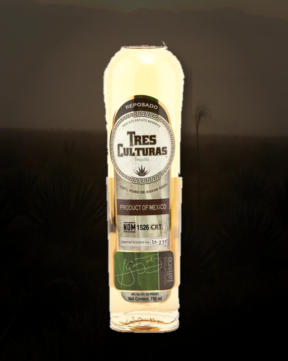 Tres Culturas Reposado bottle