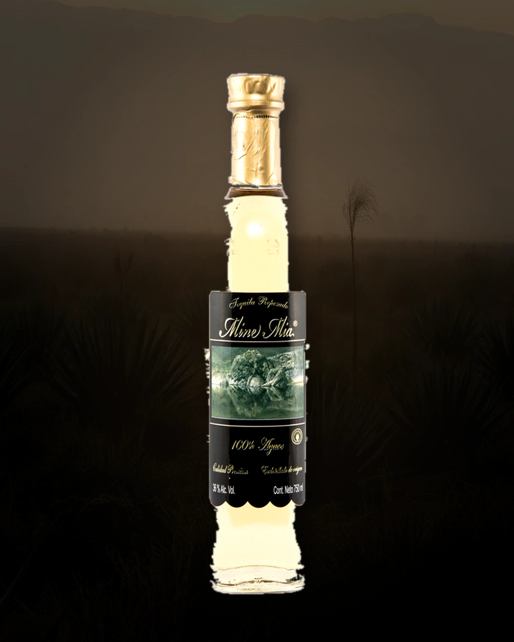 Mine Mia Reposado bottle