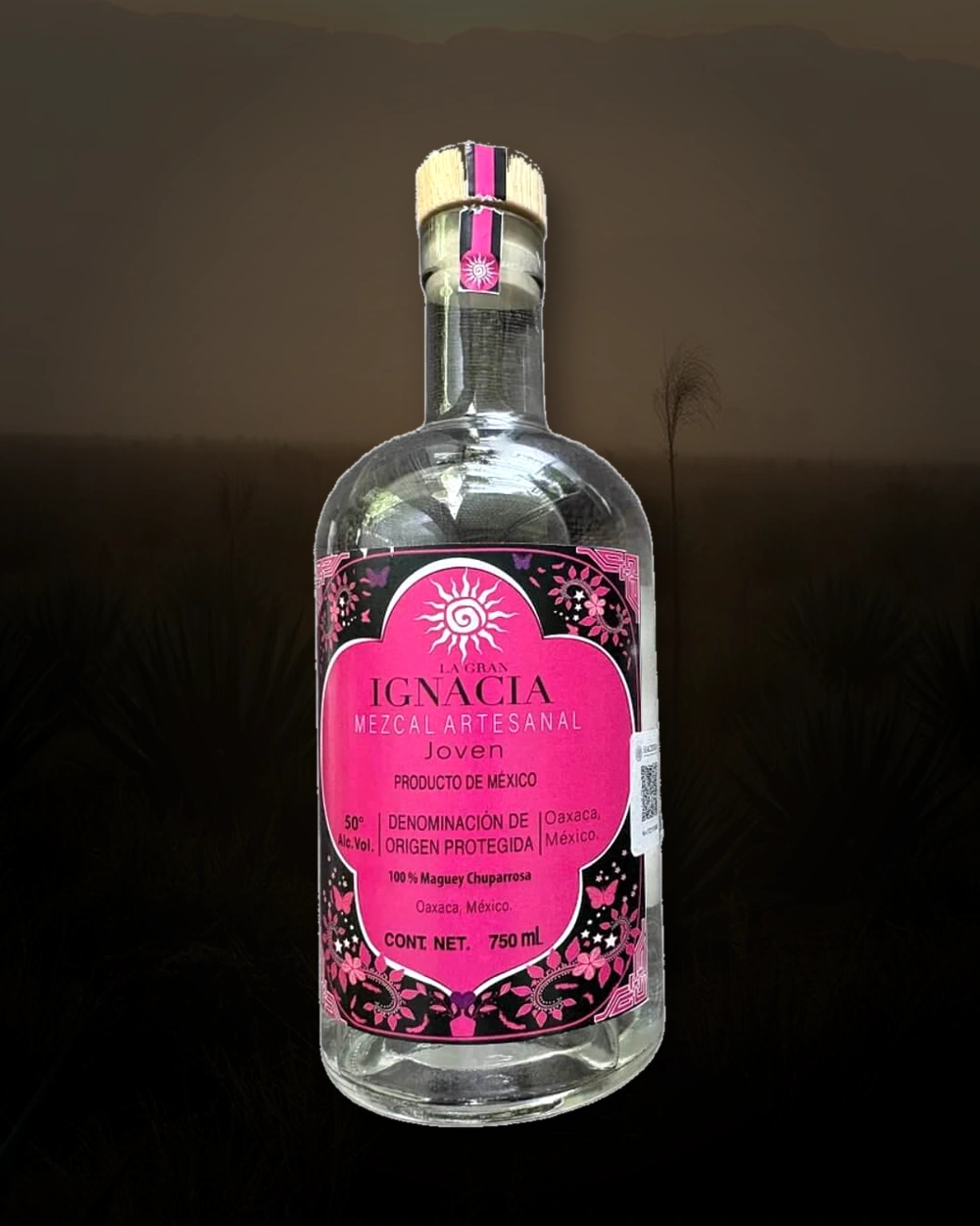 La Gran Ignacia Chuparrosa bottle