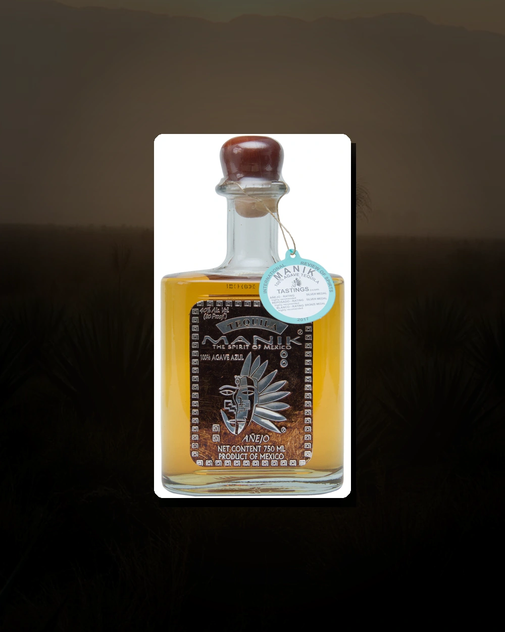 Manik Añejo bottle
