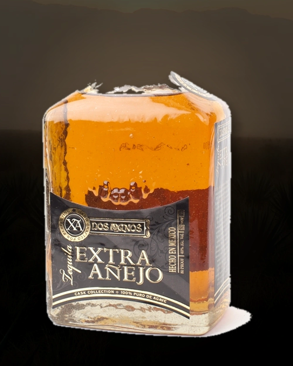 Dos Manos Extra Añejo bottle