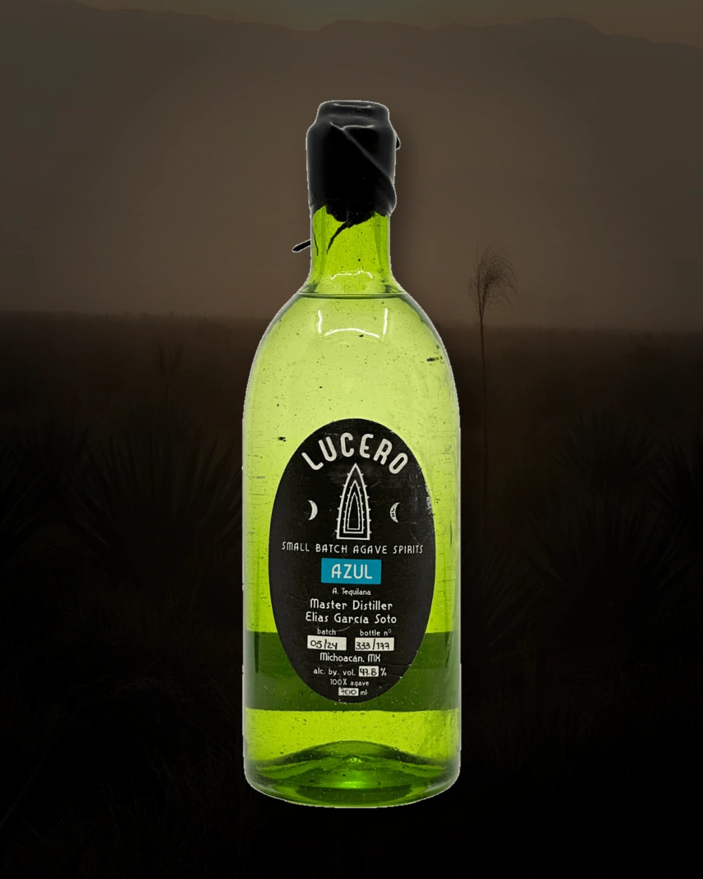 Lucero Azul bottle