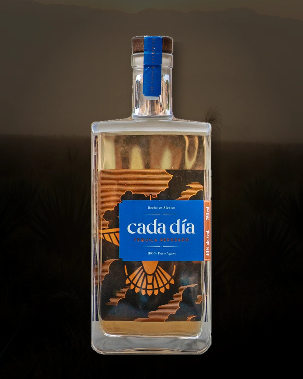 Cada Día Reposado bottle