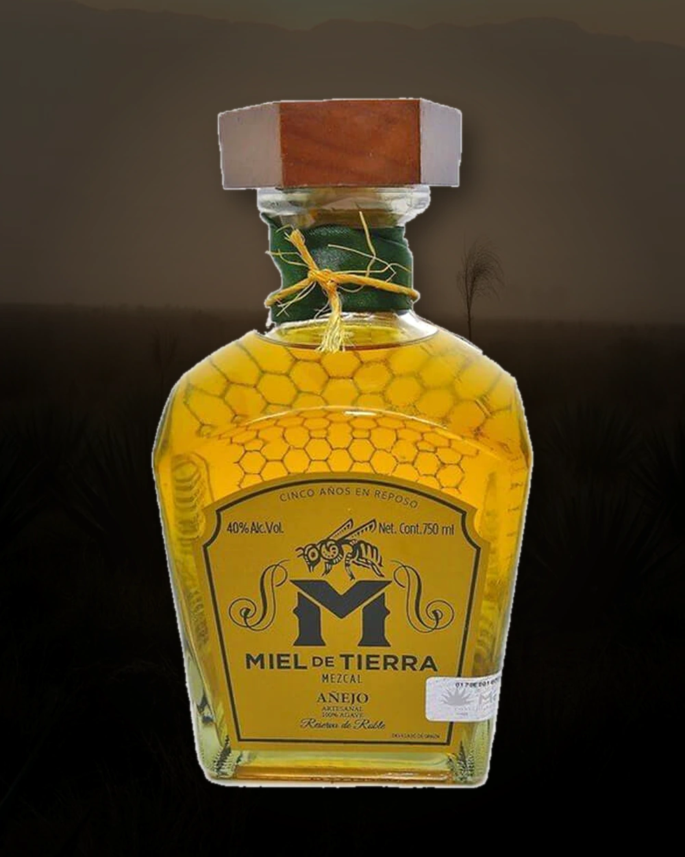 Miel de Tierra Anejo bottle