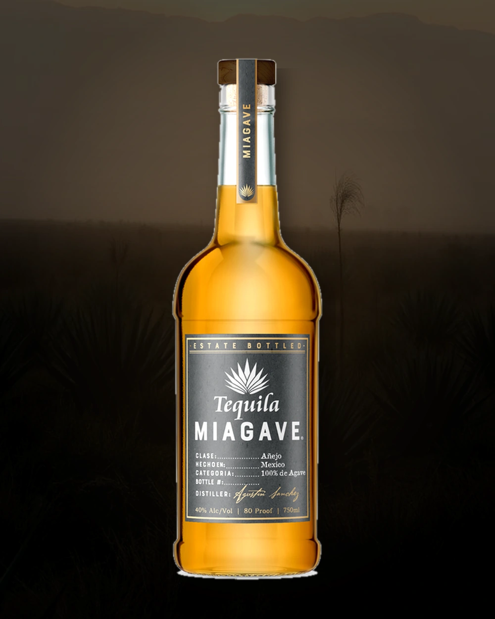 Tequila Miagave Añejo bottle