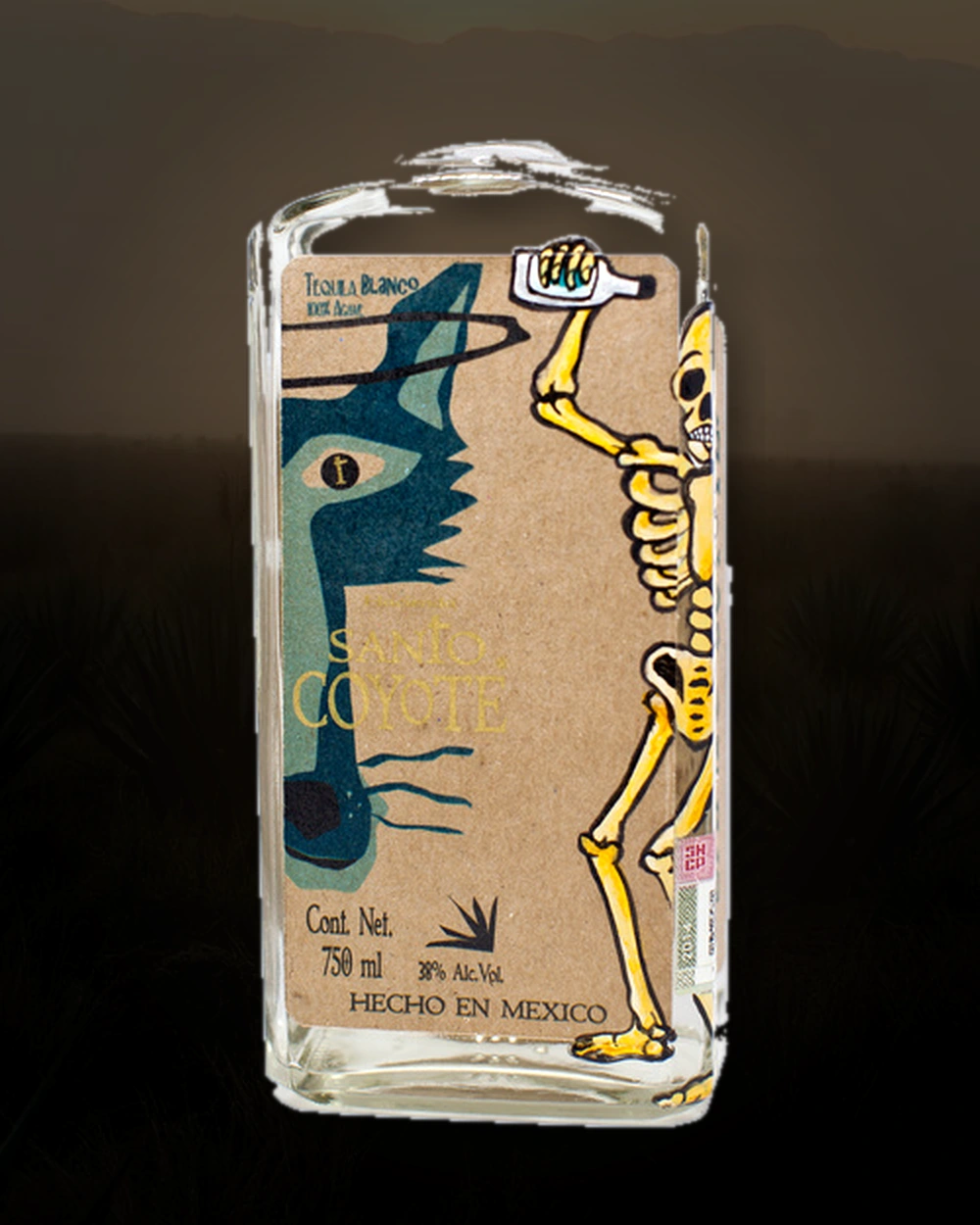 Hacienda Santo Coyote Blanco bottle