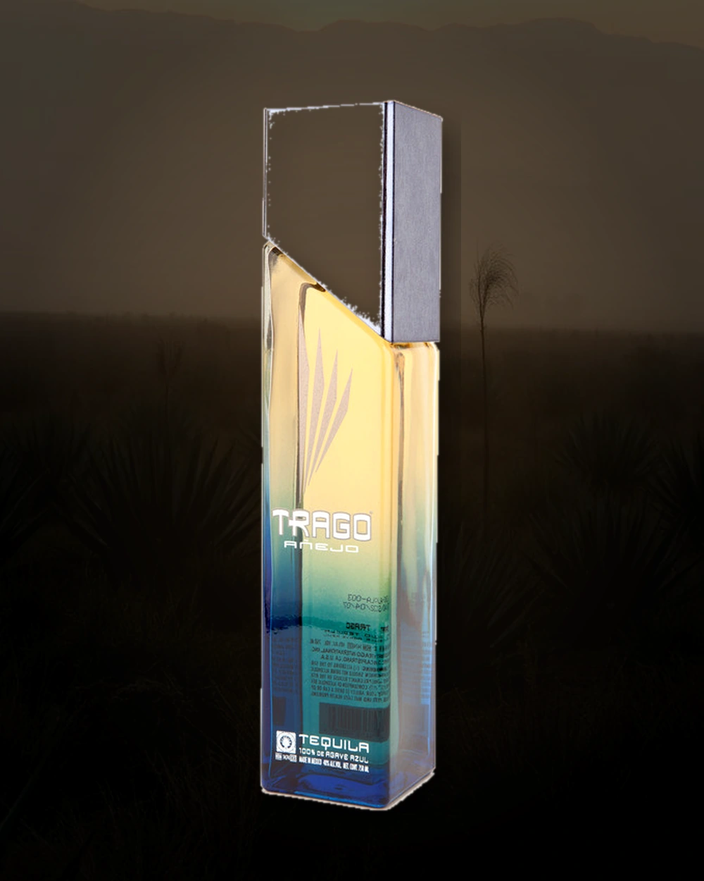 Trago Tequila Añejo bottle