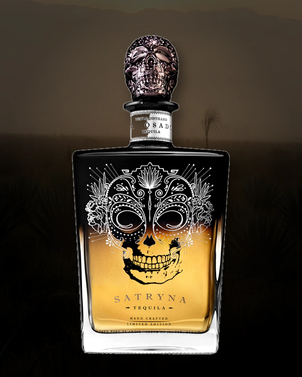 Satryna Tequila Reposado bottle