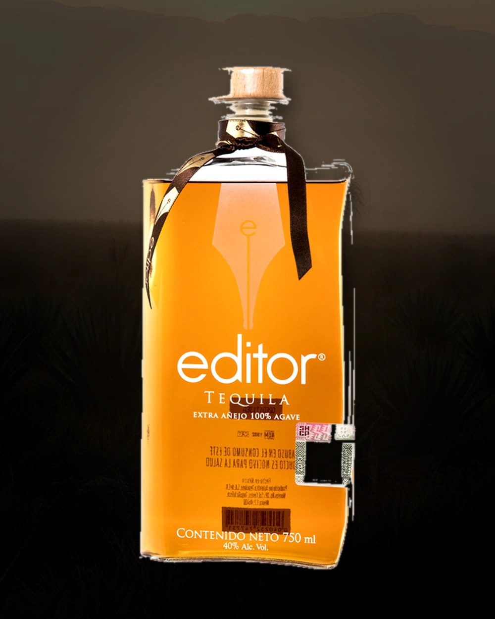 Editor Tequila Extra Añejo bottle
