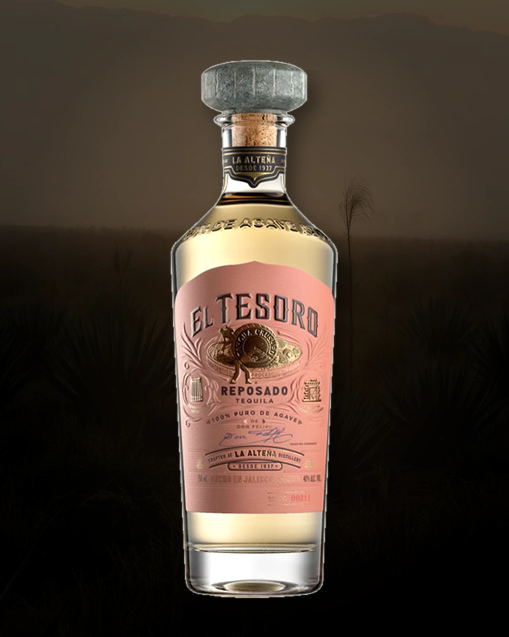 El Tesoro Tequila Reposado bottle