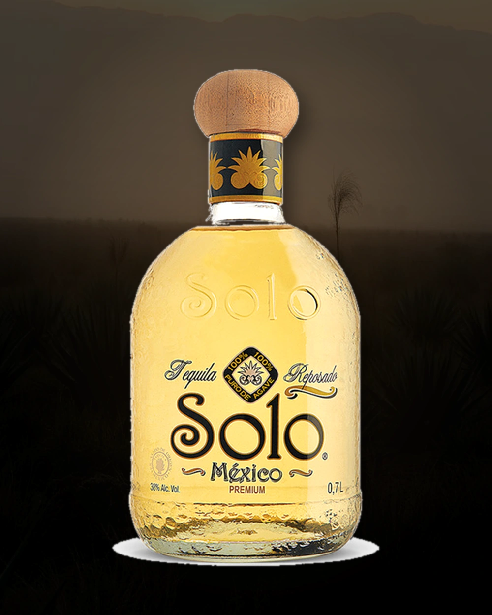 Solo México Reposado bottle