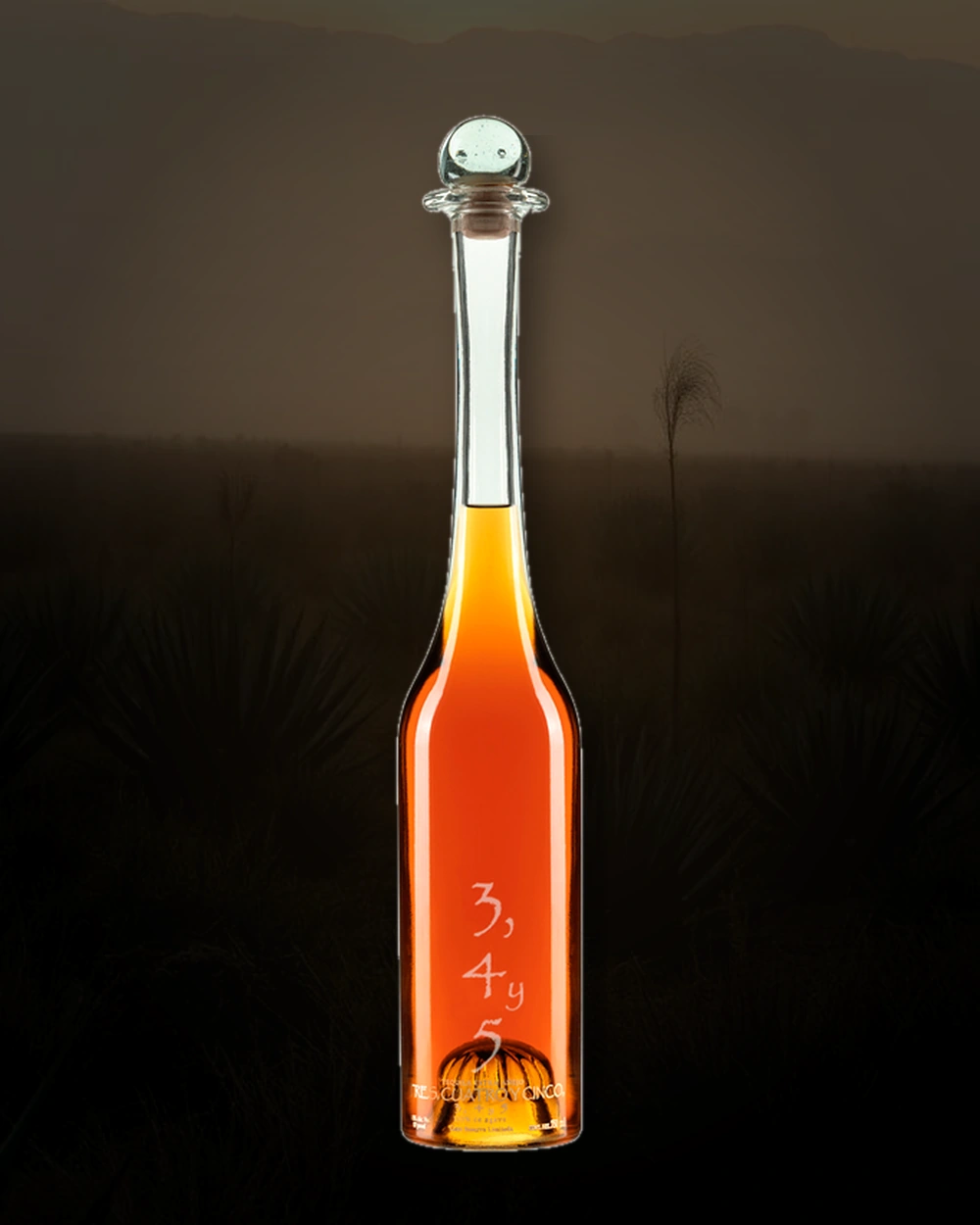 Tres Cuatro Cinco (3, 4 y 5) Añejo bottle
