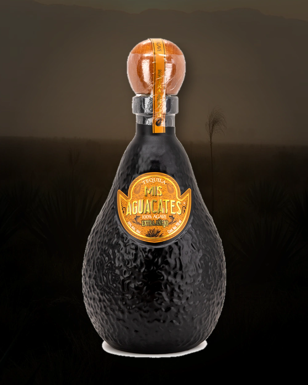 Mis Aguacates Extra Añejo bottle