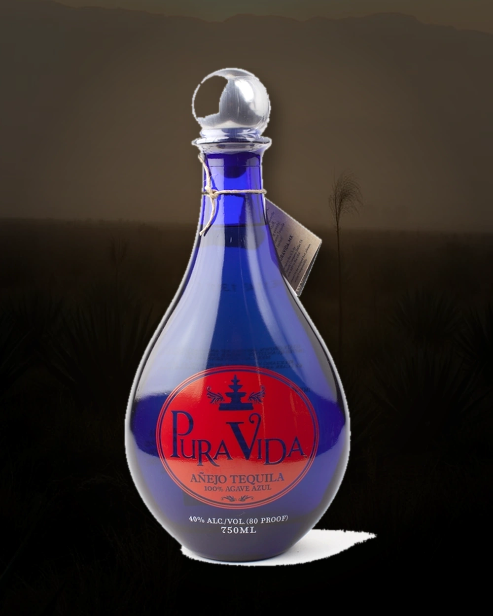 Pura Vida Añejo bottle