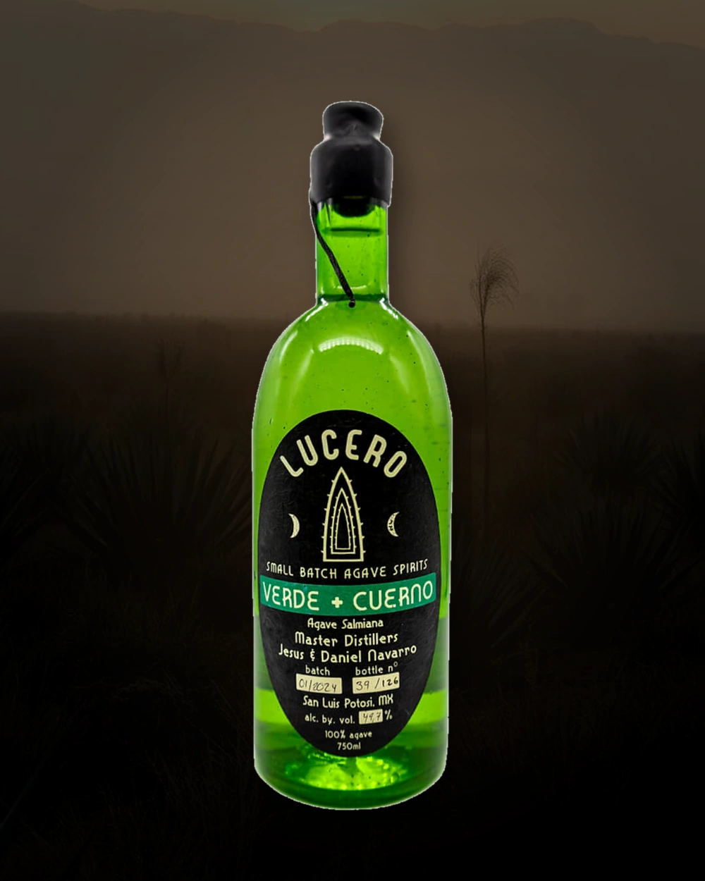 Lucero Verde + Cuerno bottle