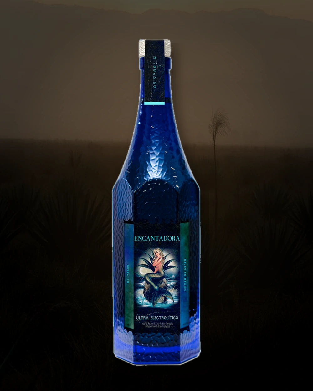 Encantadora Ultra Electrolítico bottle