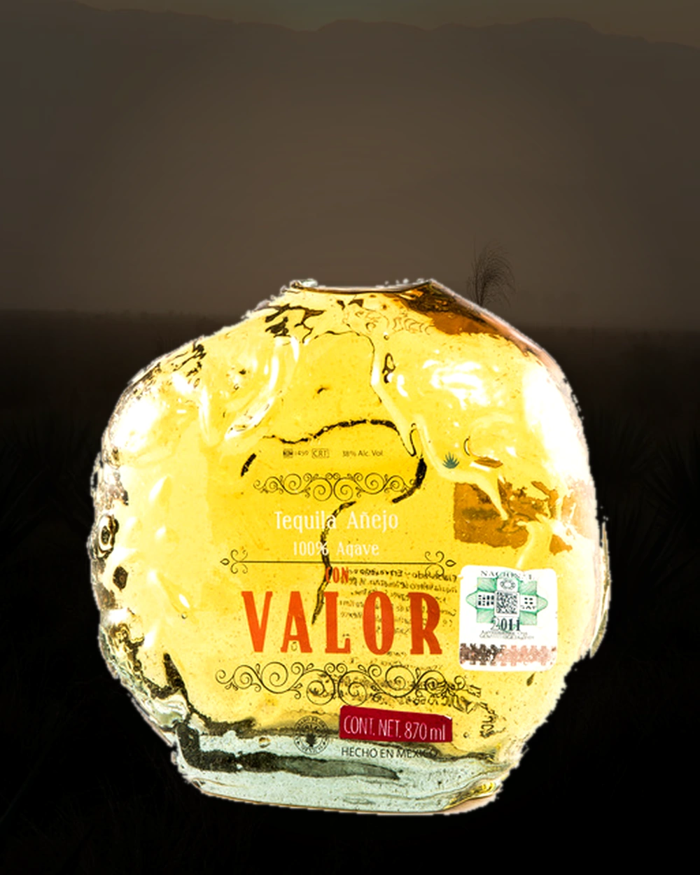 Con Valor Tequila Añejo bottle