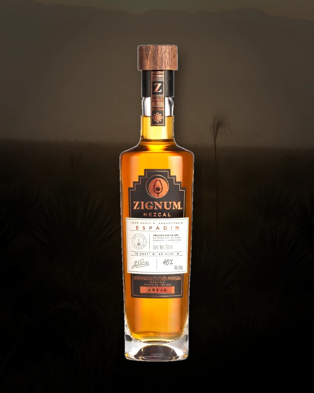 Zignum Anejo bottle